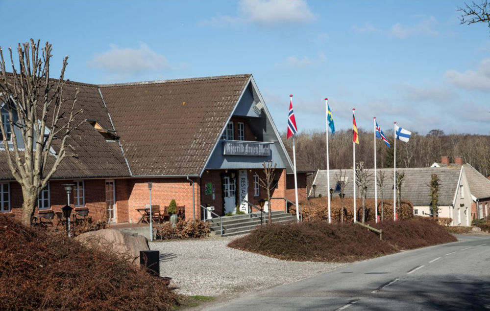 Hotel Gjerrild Kro Grenå Exterior foto